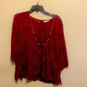 Alfred Dunner lace top with attached necklace.